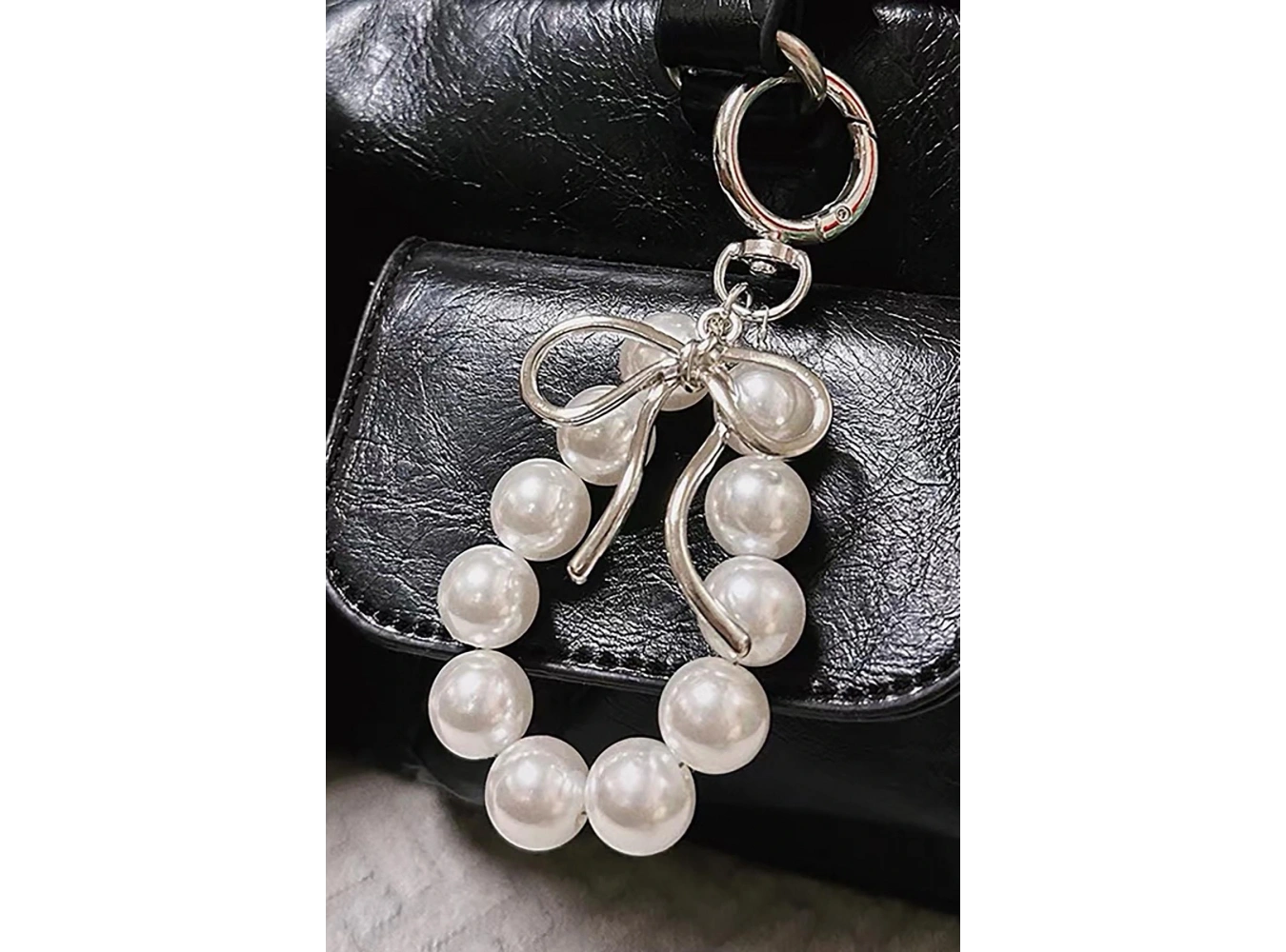 Beyaz Renk İnci Detaylı Çanta Charm/ Anahtarlık