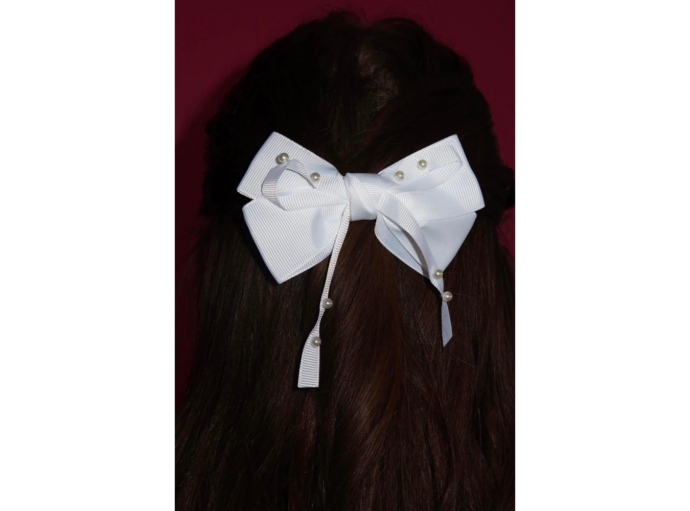 Beyaz Renk İnci Detaylı Kurdele Figürlü Pens Toka