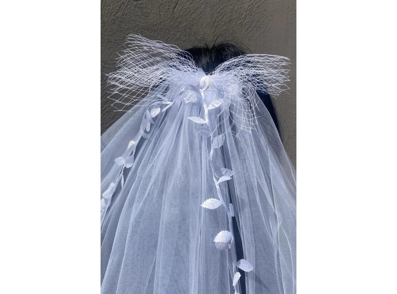 Beyaz Renk İnci Detaylı Prenses Duvak