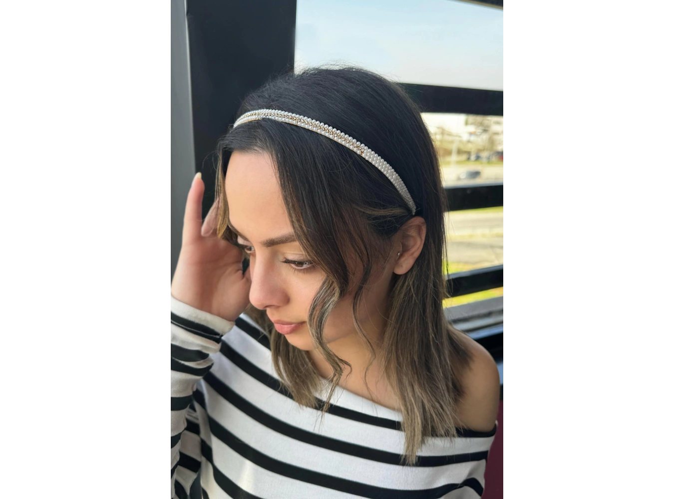 Beyaz Renk İnci Detaylı Taç