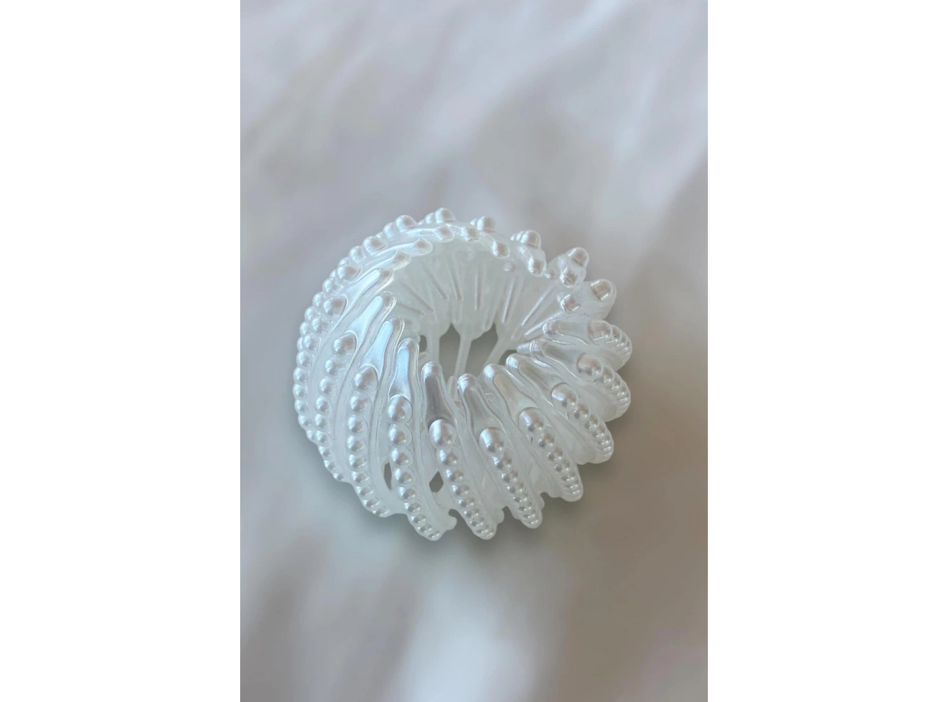 Beyaz Renk İnci Detaylı Topuz Aparatı/ Tokası