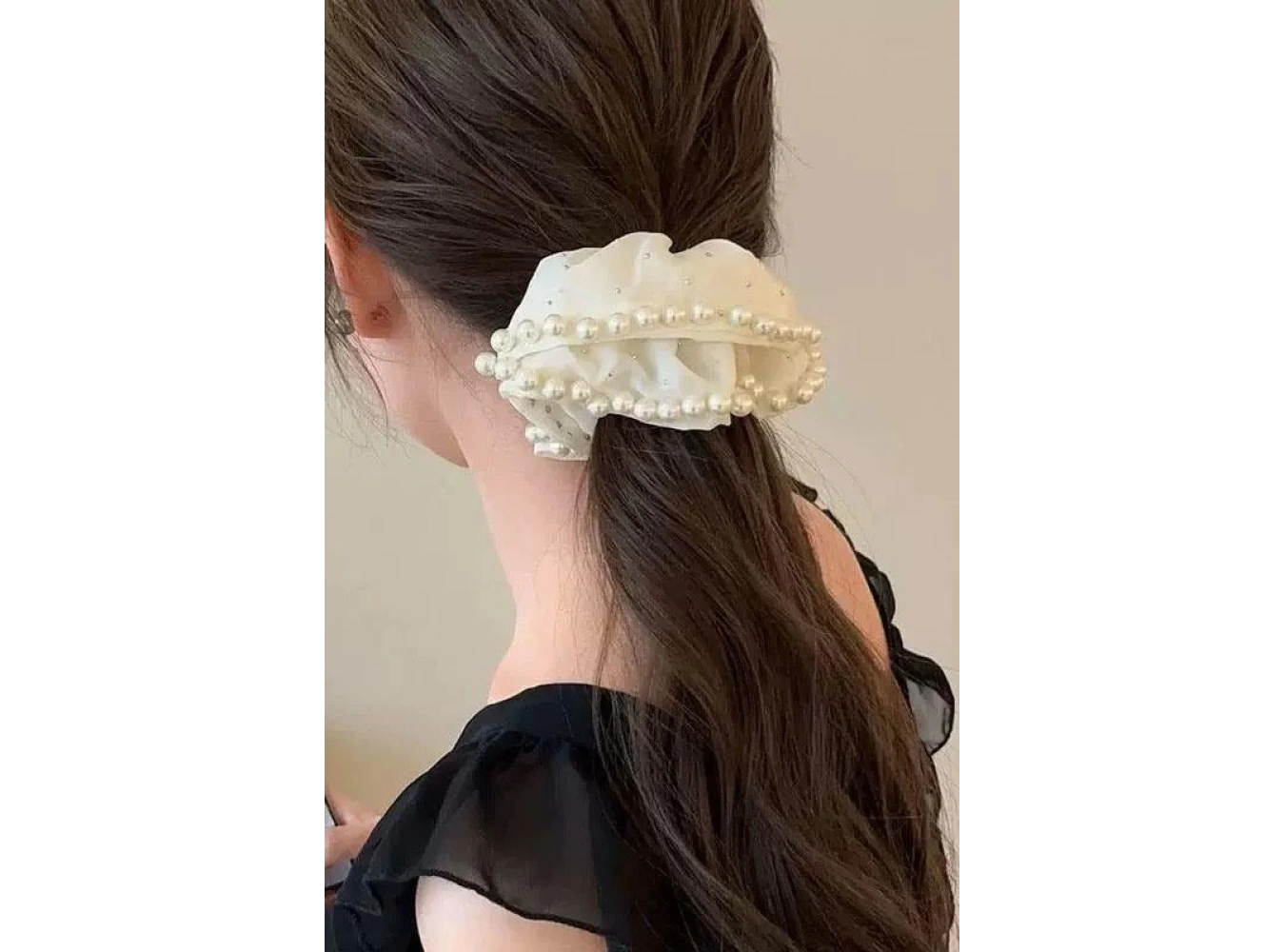 Beyaz Renk İnci Ve Taş Detaylı Simit Toka