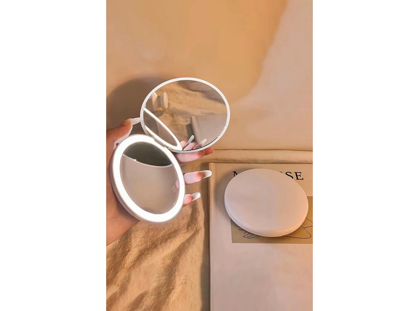 Beyaz Renk Işıklı Makyaj Aynası/ Cep Ayna