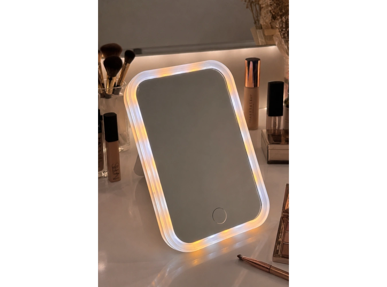 Beyaz Renk Işıklı Masa Aynası