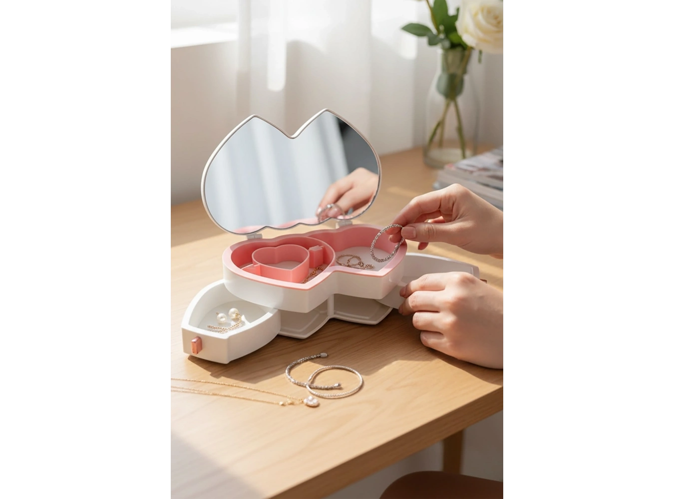 Beyaz Renk Kalp Figürlü Aynalı Çekmeceli Takı Organizeri