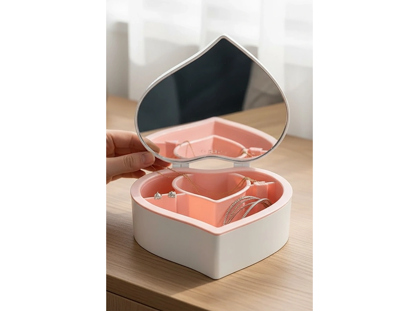 Beyaz Renk Kalp Figürlü Aynalı Takı Organizeri