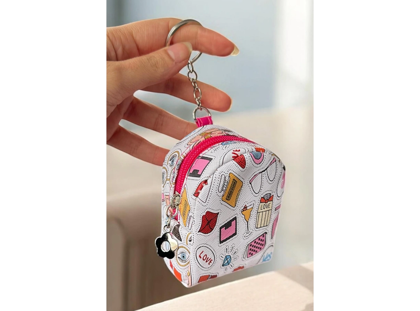 Beyaz Renk Karışık Figürlü Anahtarlık Cüzdan