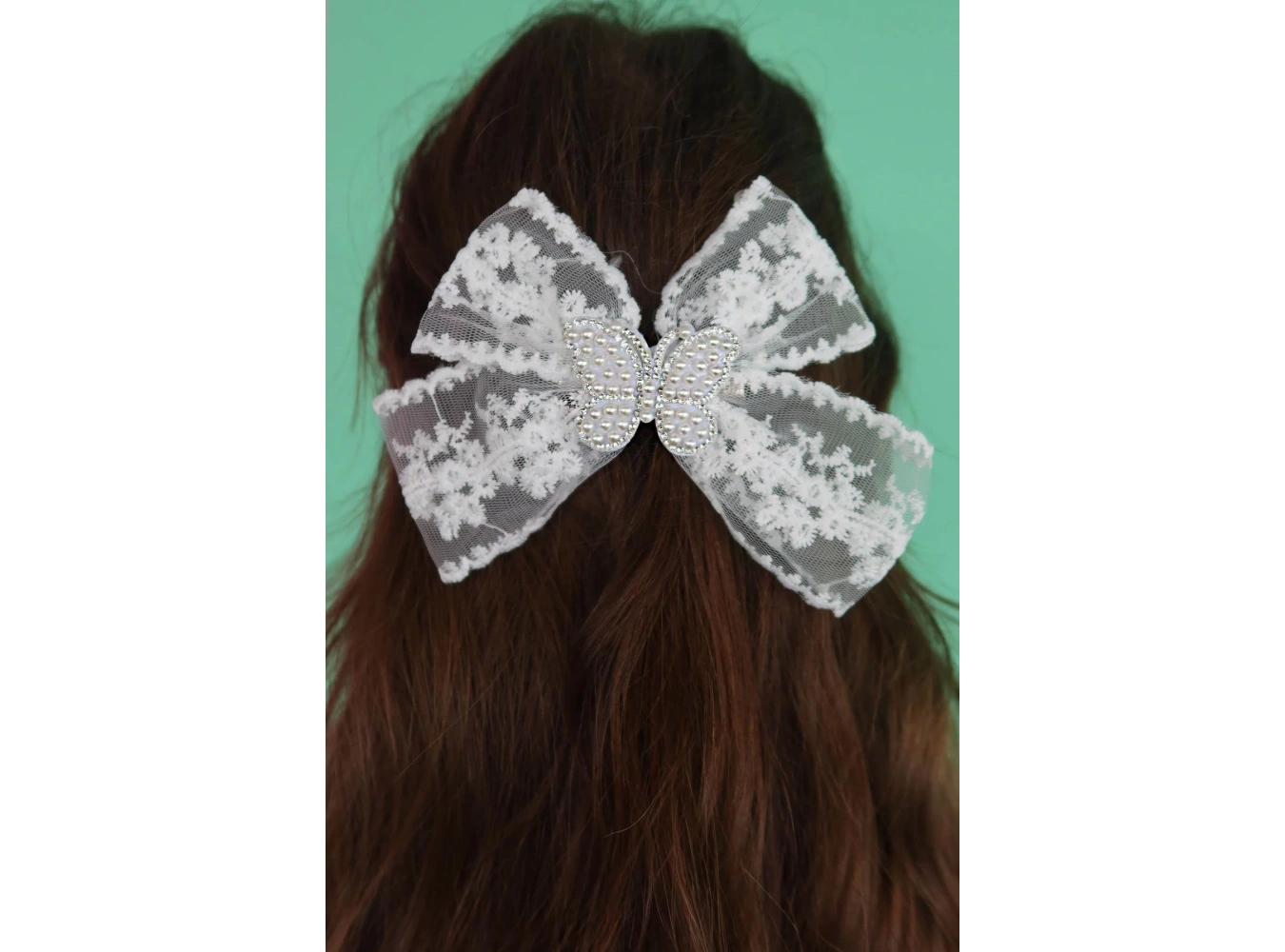 Beyaz Renk Kelebek Figürlü Dantel Kurdele Pens Toka