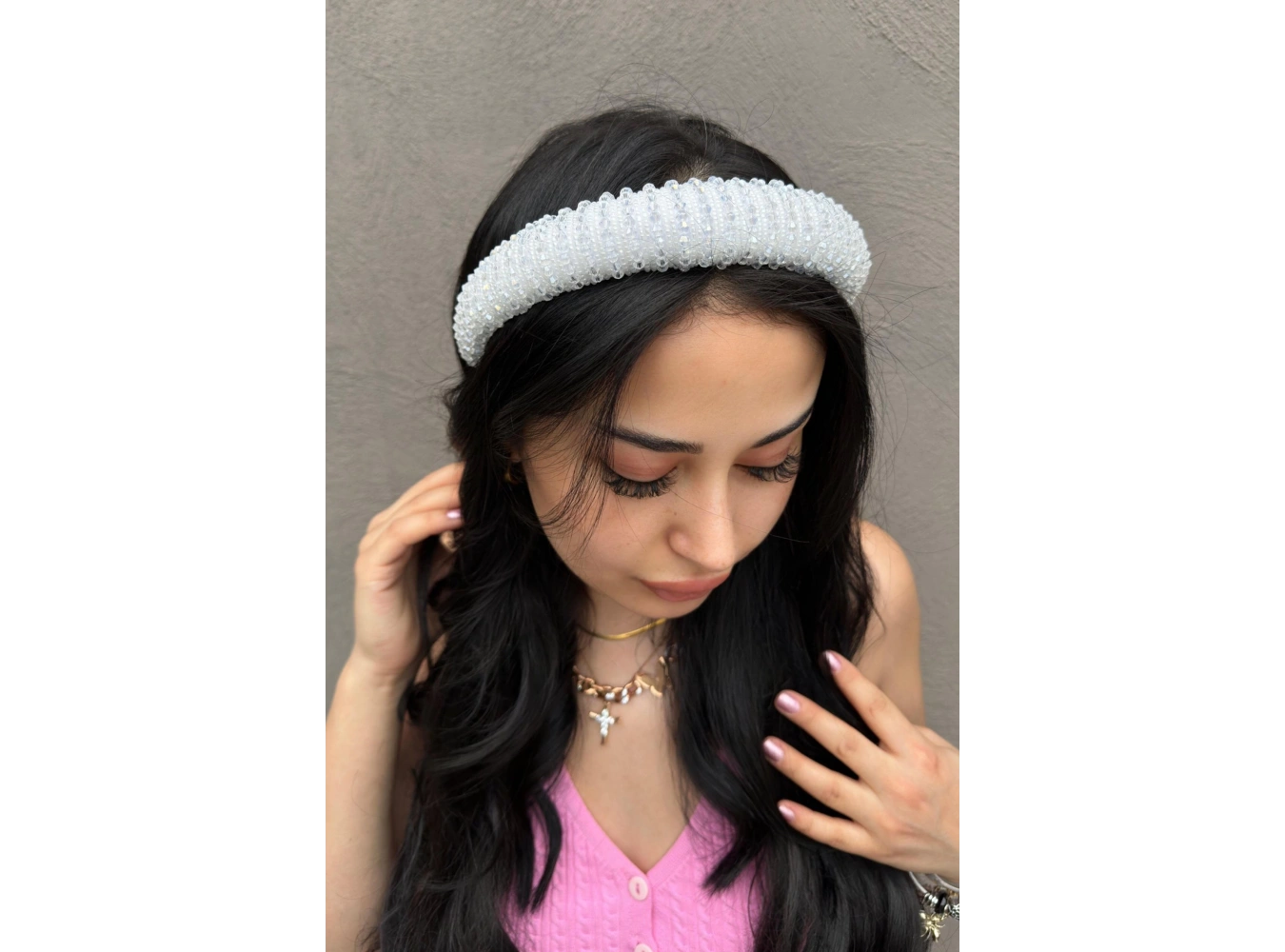 Beyaz Renk Kristal Taş Detaylı Taç