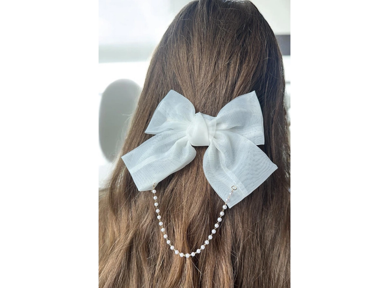 Beyaz Renk Kurdele Figürlü İnci Detaylı Otomat Toka