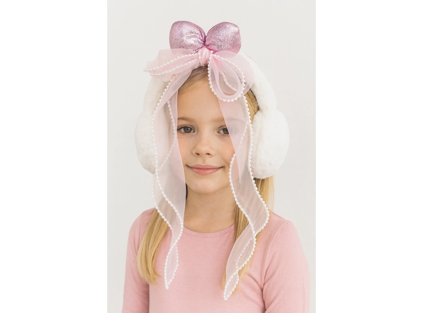 Beyaz Renk Kurdele Figürlü Peluş Kulaklık