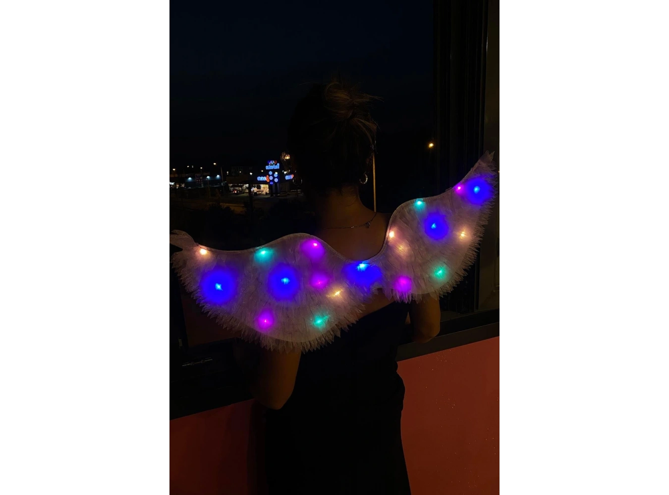 Beyaz Renk Led Yanıp Sönen Işıklı Melek Kanat