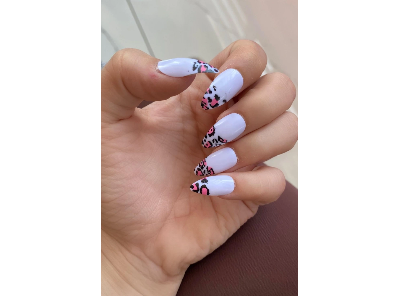 Beyaz Renk Leopar Desenli 12li Takma Takma Tırnak (Yapıştırıcılı)