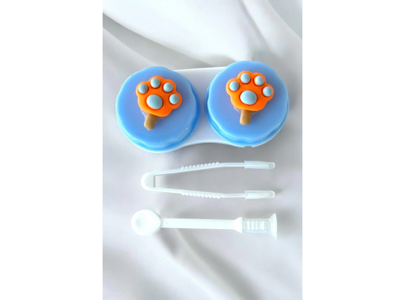 Beyaz Renk Mavi Pati Figürlü Lens Saklama Kutusu