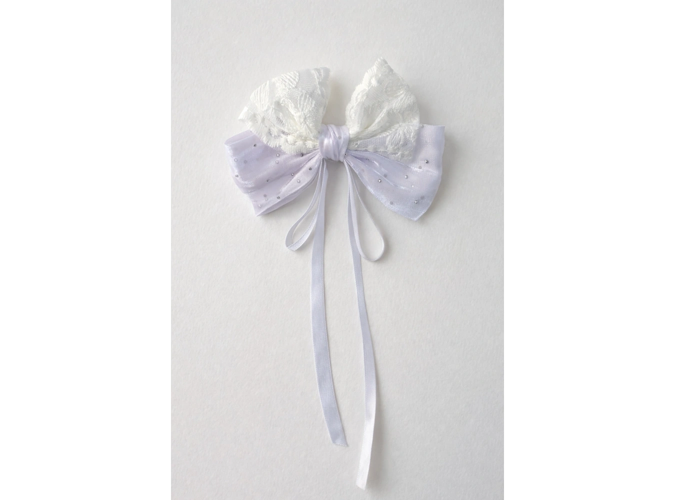 Beyaz Renk Taş Detaylı Kurdele Otomat Toka