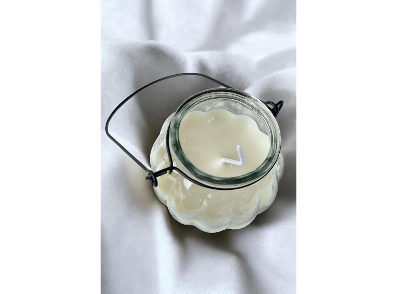 Beyaz Renk Vanilya Kokulu Mum