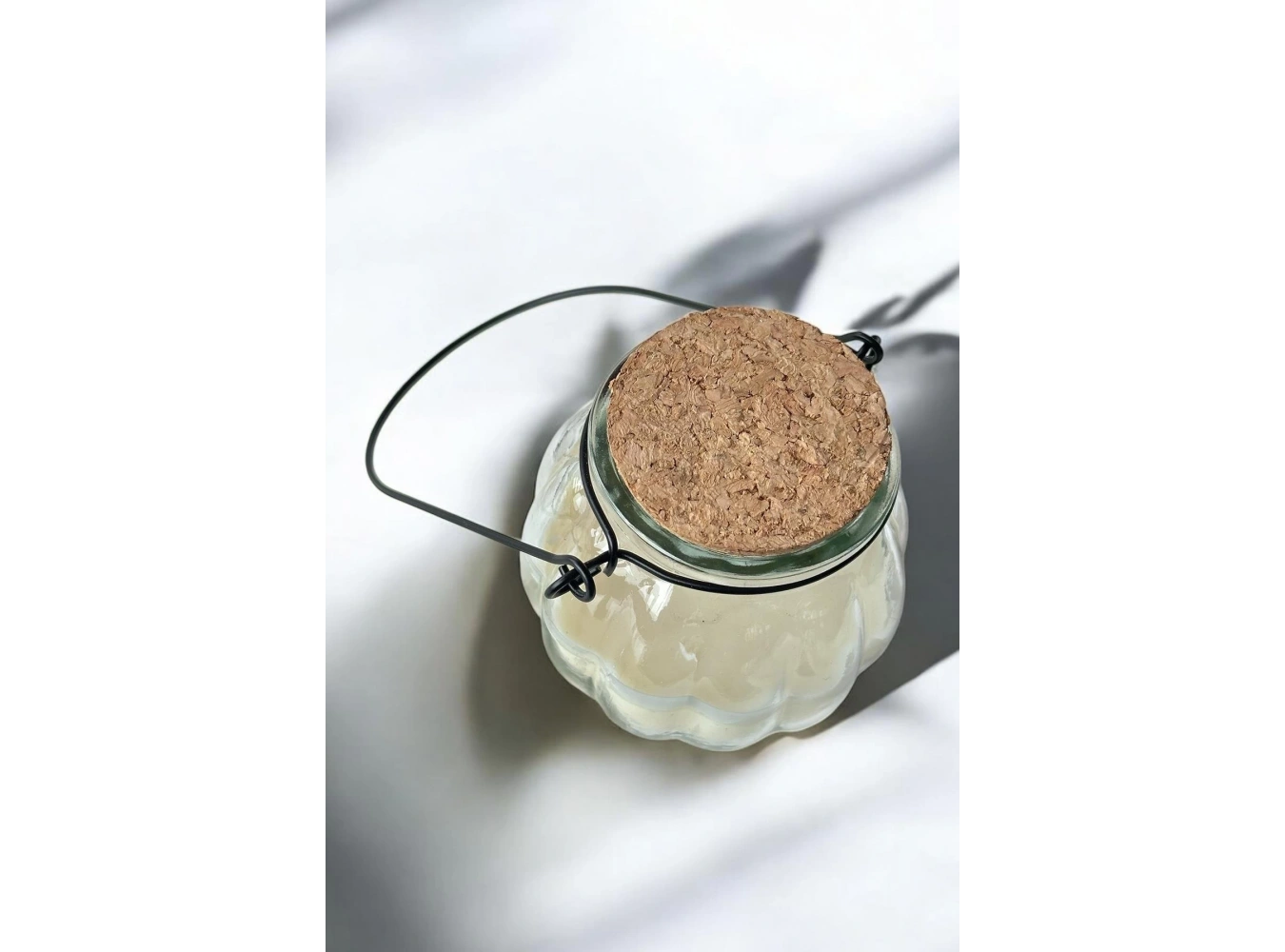 Beyaz Renk Vanilya Kokulu Mum