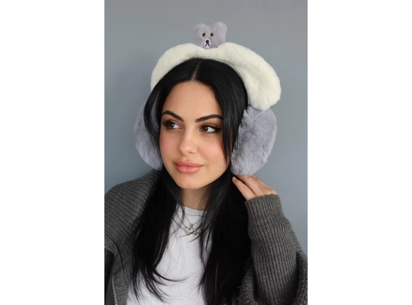 Beyaz Ve Gri Renk Ayıcık Figürlü Peluş Kulaklık