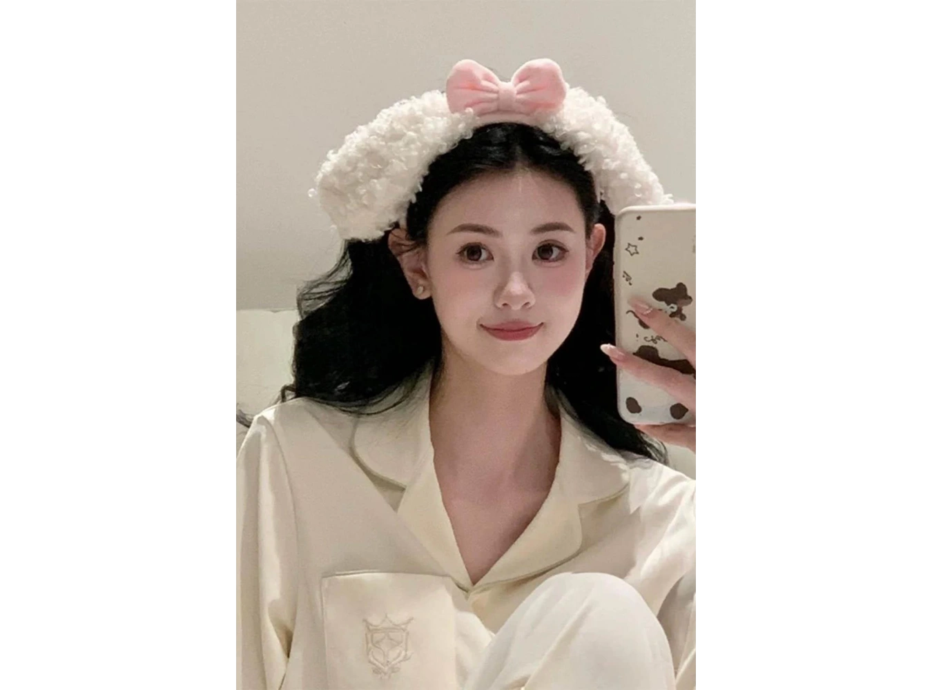 Beyaz Ve Pembe Renk Kurdele Figürlü Kulak Detaylı Peluş Taç