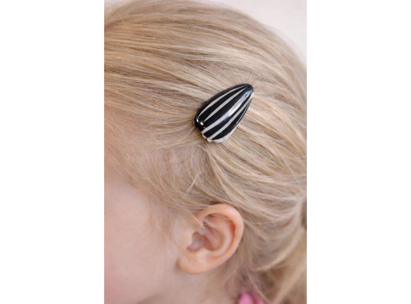 Çekirdek Figürlü Yan Toka