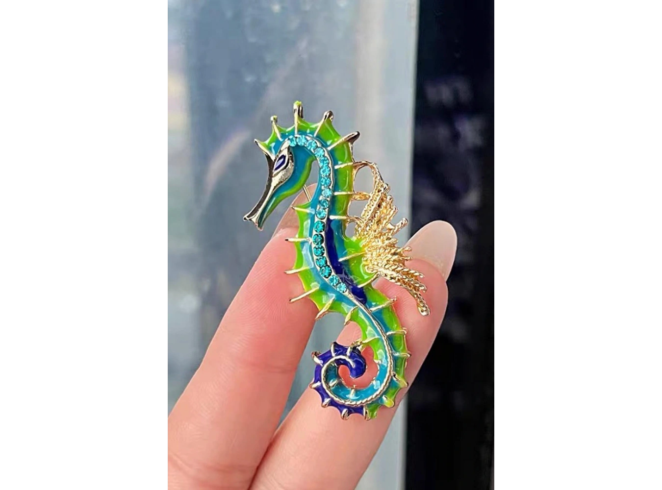 Deniz Atı Figürlü Broş