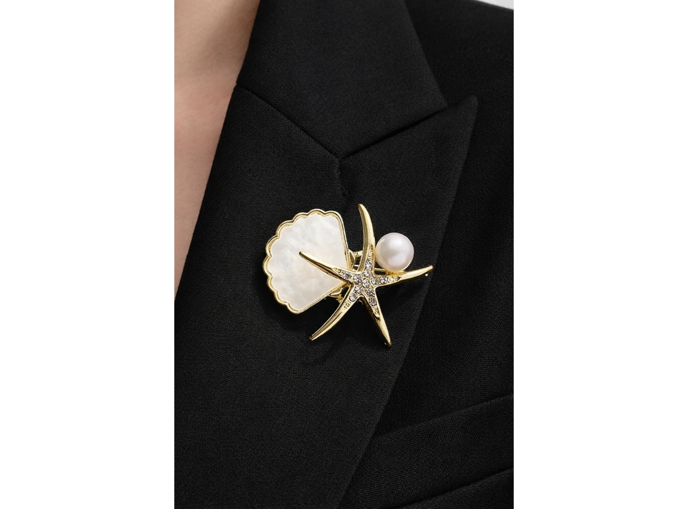 Deniz Yıldızı Figürlü Taşlı Broş