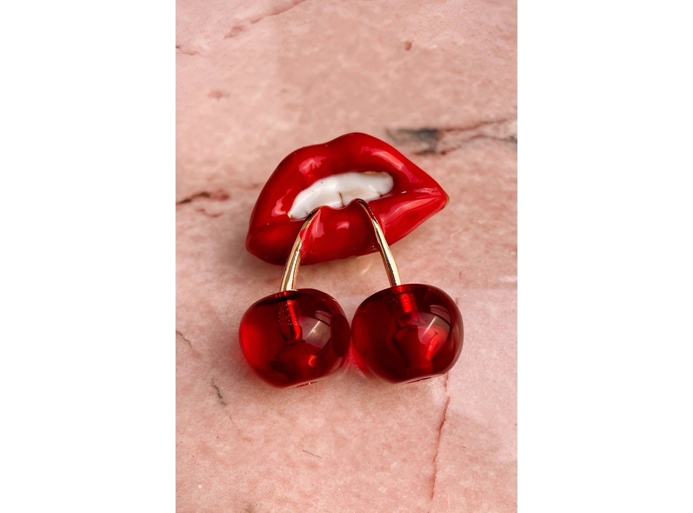 Dudak Ve Kiraz Figürlü Broş