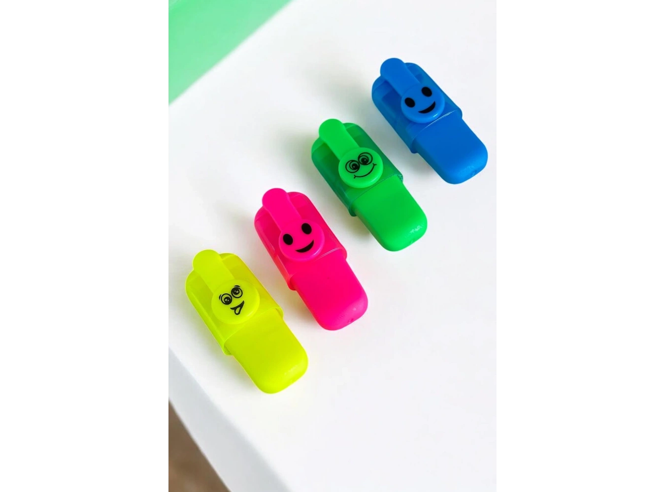 Emoji Figürlü 4lü Fosforlu Kalem Set