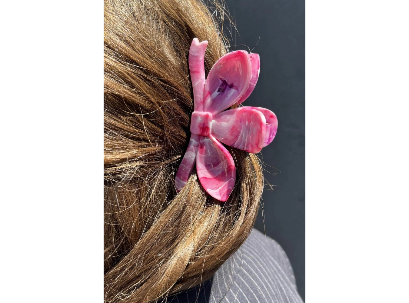 Fuşya Renk Mermer Desenli Kemik Mandal Toka