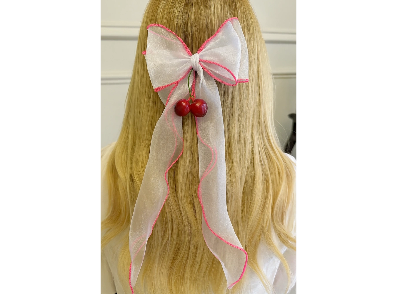 Fuşya Ve Beyaz Renk Kiraz Figürlü Otoma Toka