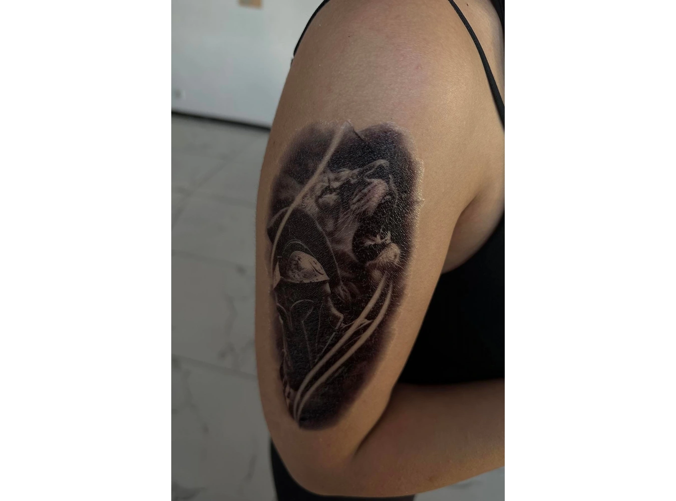 Geçici Aslan Figürlü Dövme Tattoo