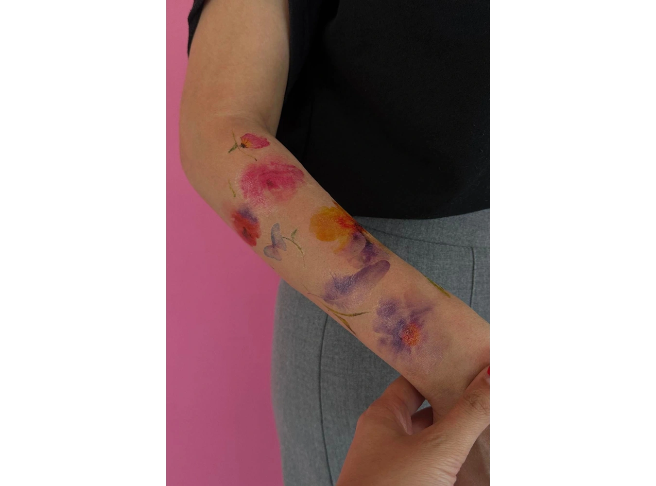 Geçici Çiçek Figürlü Dövme Tattoo