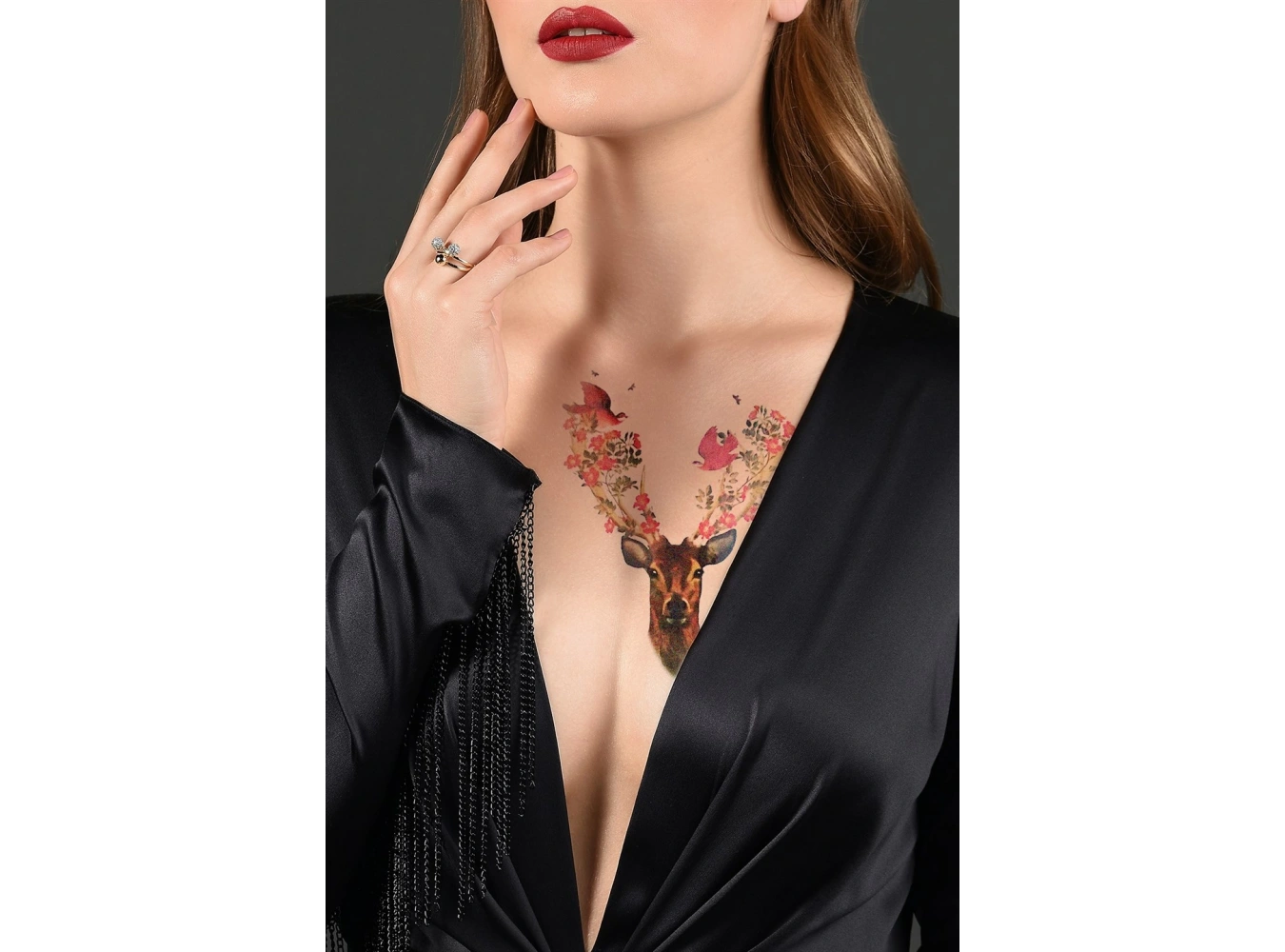 Geçici Geyik ve Çiçek Dövme Tattoo