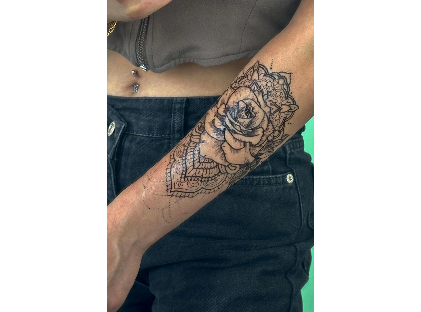 Geçici Gül Figürlü Dövme Tatto
