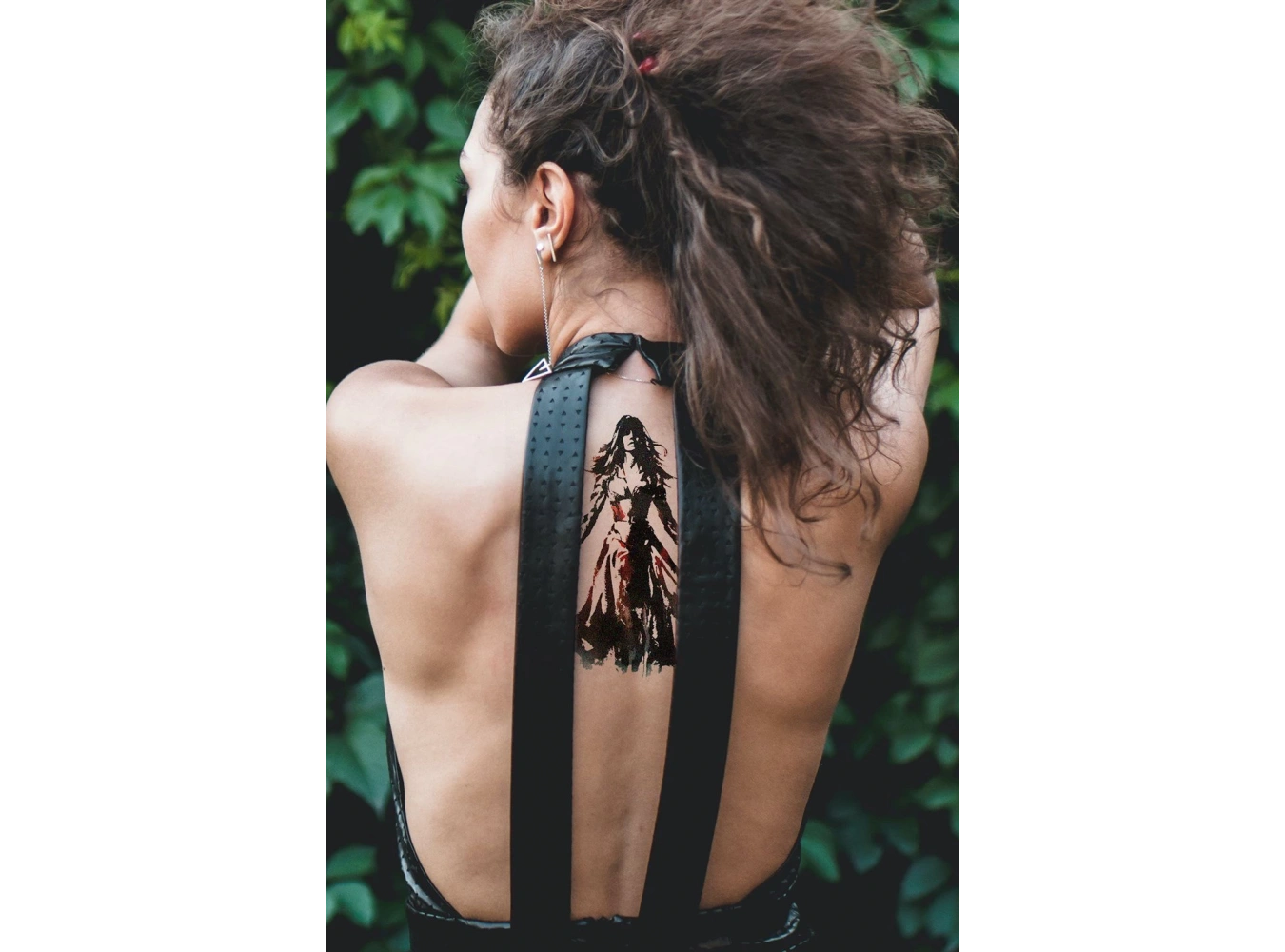 Geçici Kadın Modelli Dövme Tattoo