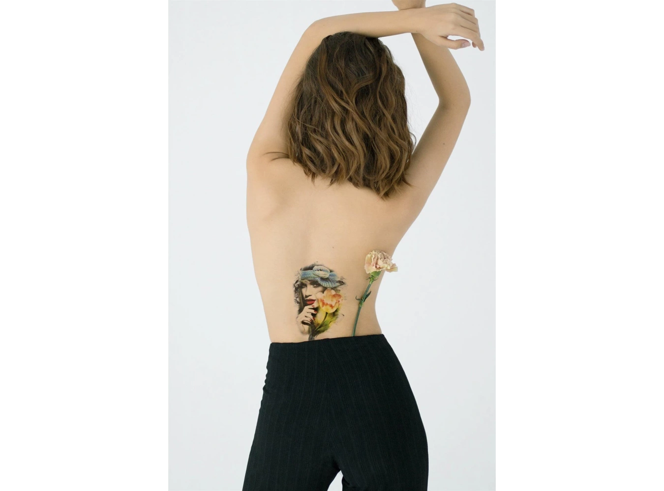 Geçici Kadın, Yılan ve Gül Modelli Dövme Tattoo