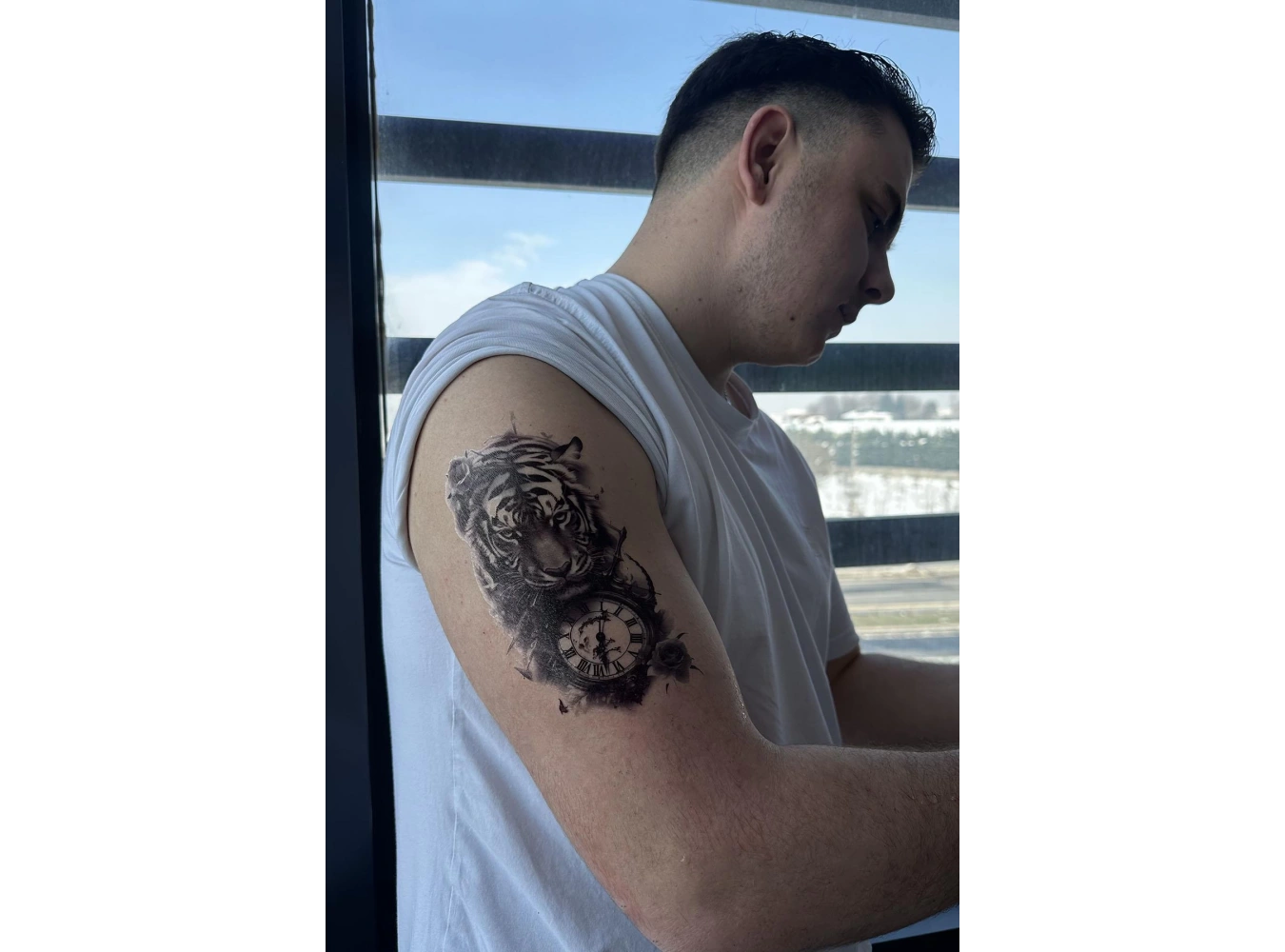 Geçici Kaplan Ve Saat Figürlü Dövme Tattoo