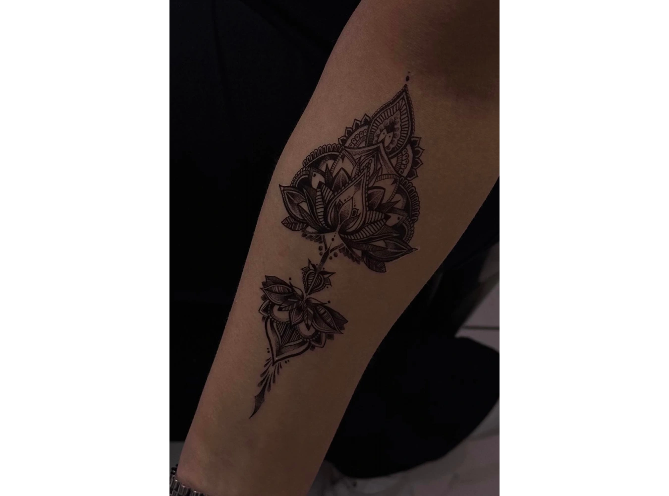 Geçici Lotus Figürlü Dövme Tattoo