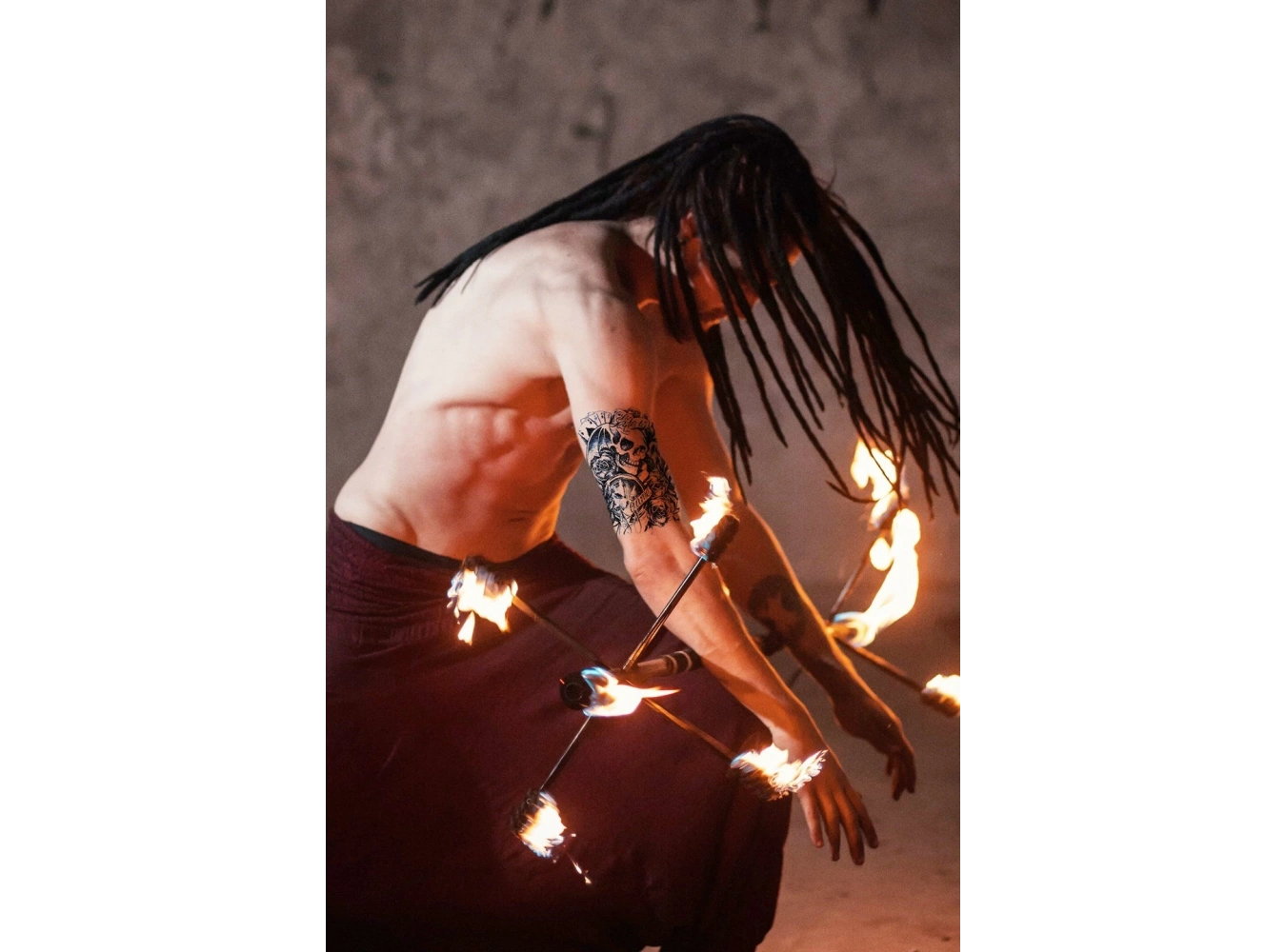 Gerçekçi Geçici Kurukafa ve Saat Dövme Tattoo