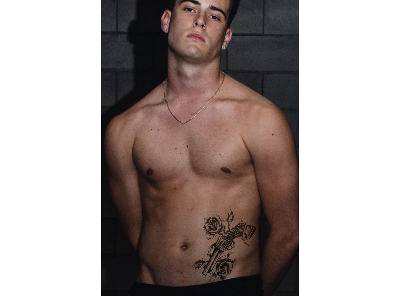 Gerçekçi Geçici Silah ve Gül Dövme Tattoo