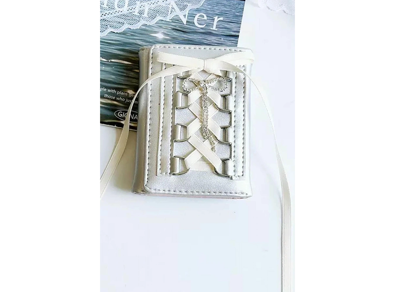 Gri Renk Beyaz Kurdele Detaylı Kadın Cüzdan/ Kartlık