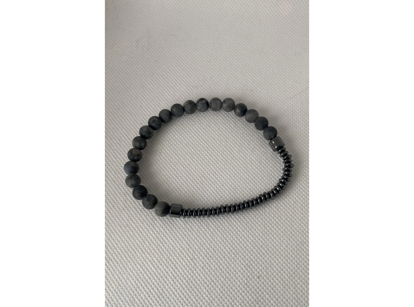 Gri Renk Boncuk Erkek Bileklik