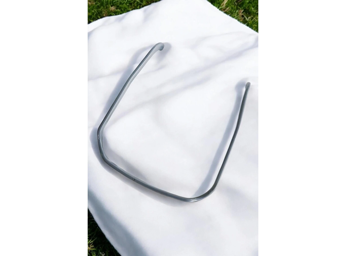 Gri Renk Gözlük Efekti Veren Taç