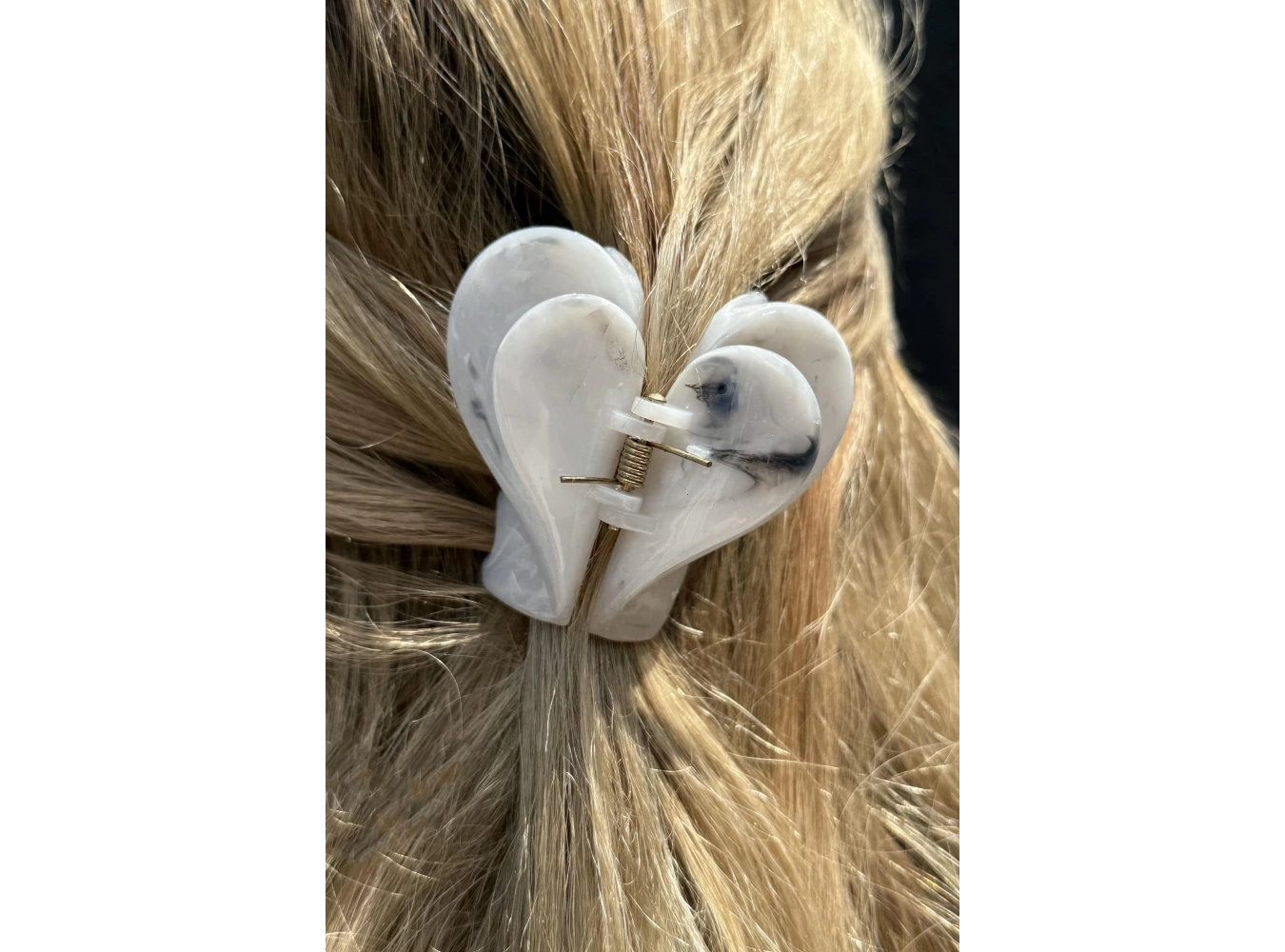 Gri Renk Kalp Figürlü Kemik Mandal Toka