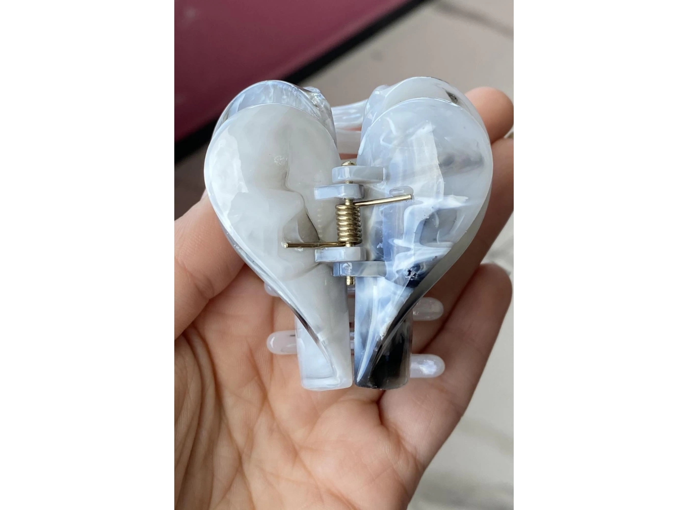 Gri Renk Kalp Figürlü Kemik Mandal Toka