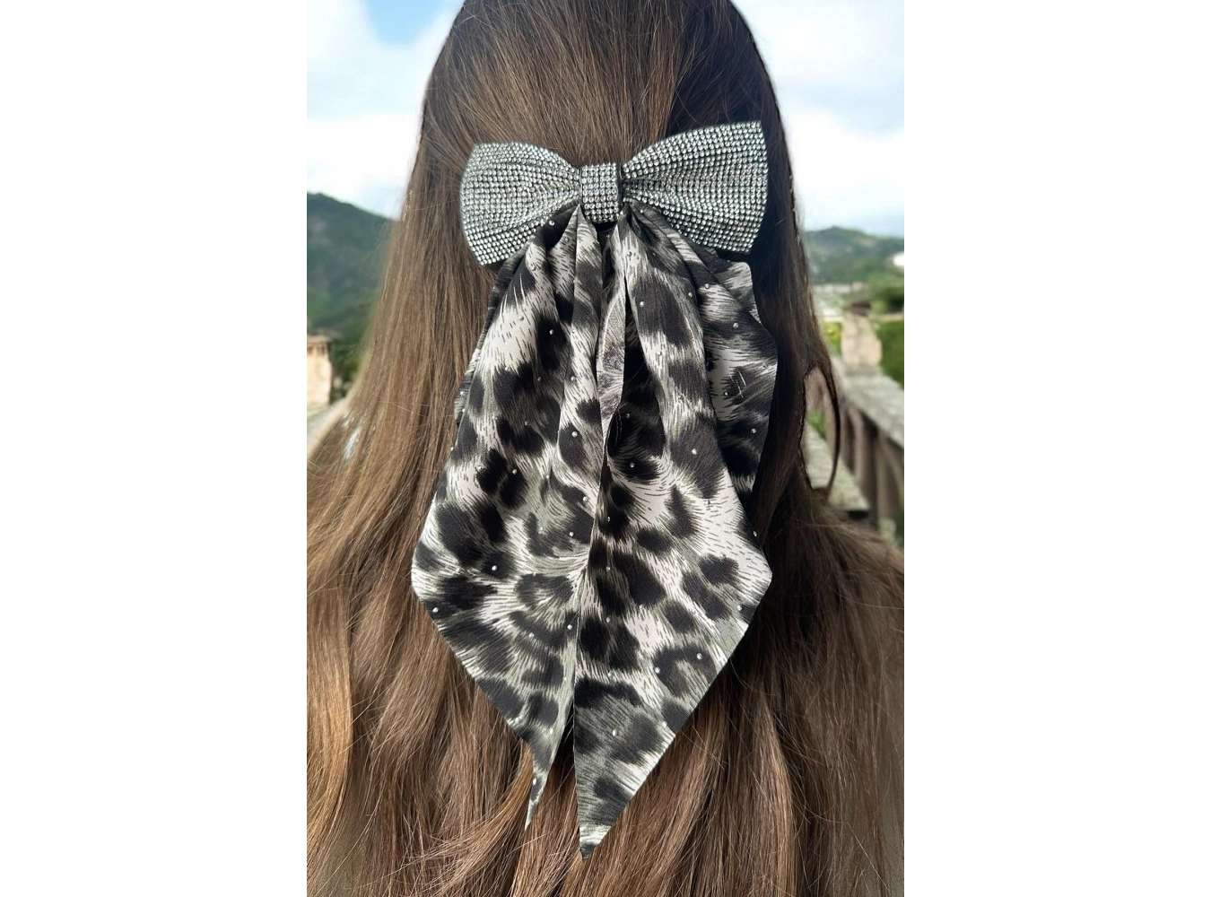 Gri Renk Leopar Desenli Taş Detaylı Otomat Toka