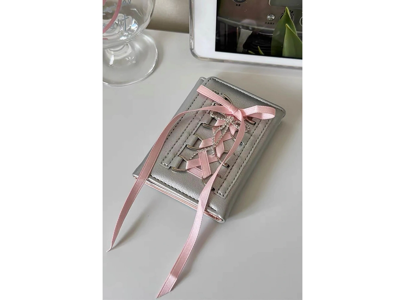 Gri Renk Pembe Kurdele Detaylı Kadın Cüzdan/ Kartlık