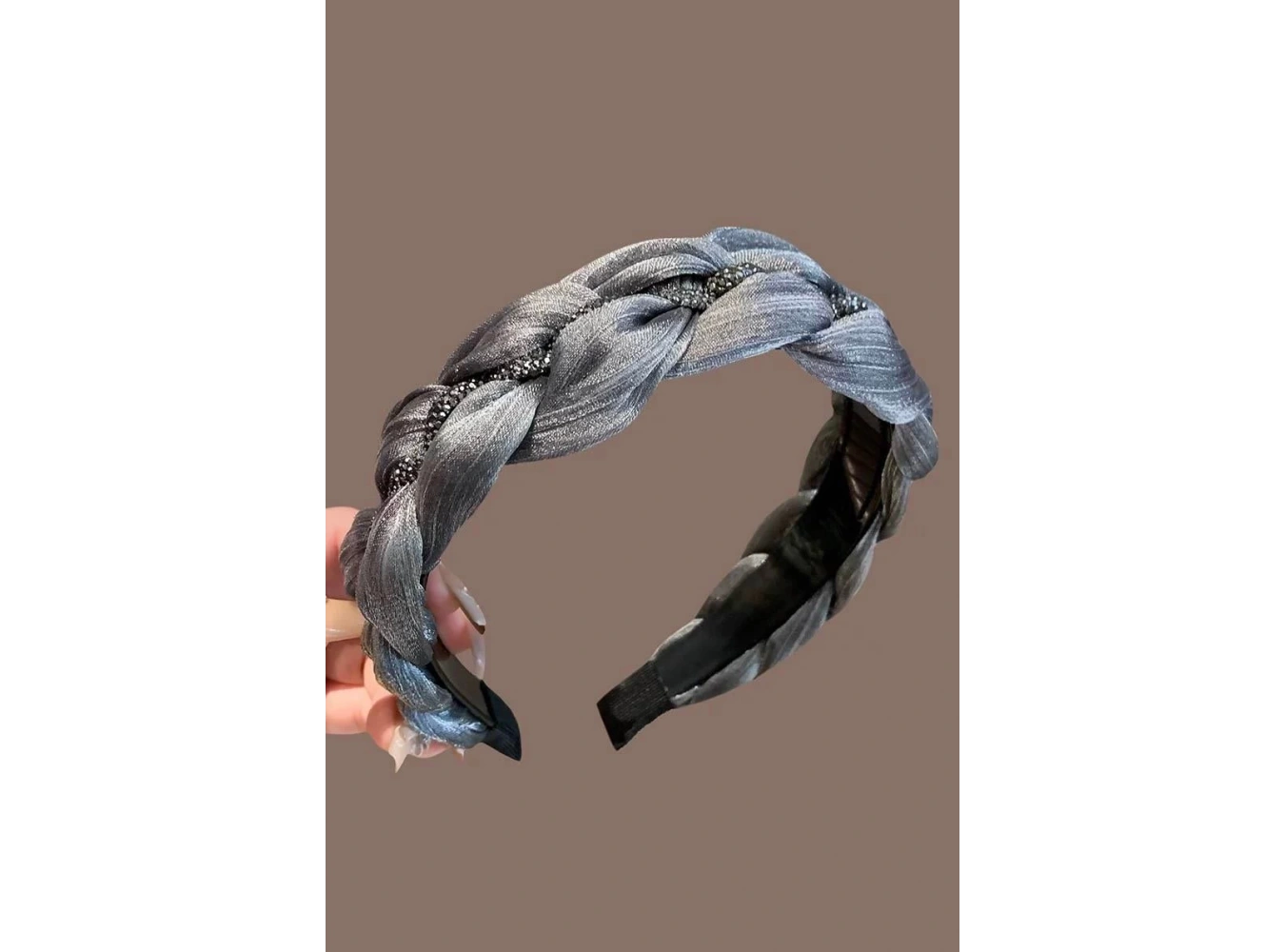 Gri Renk Taş Detaylı Örgülü Taç