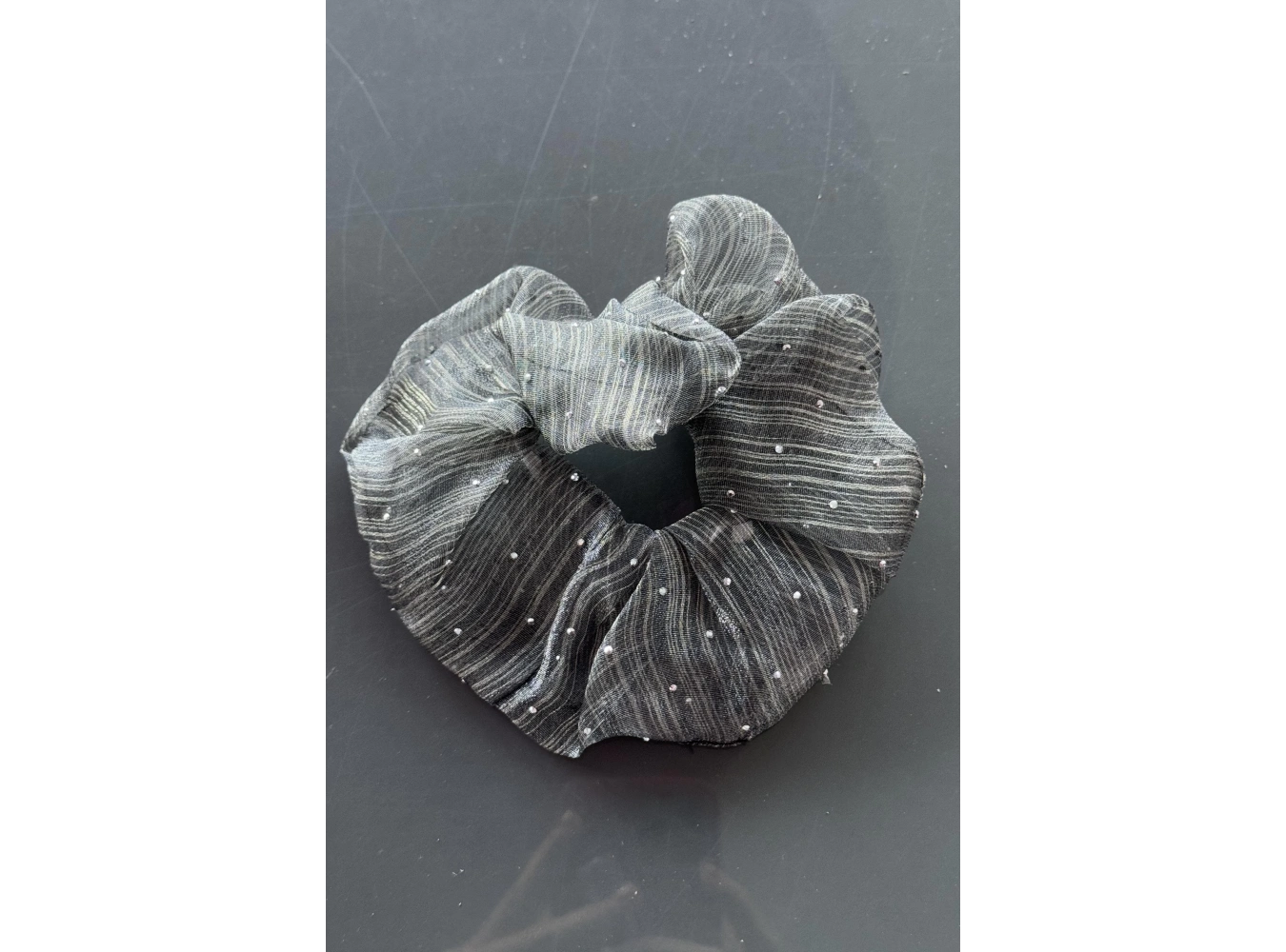 Gri Renk Taşlı Organze Simit Toka