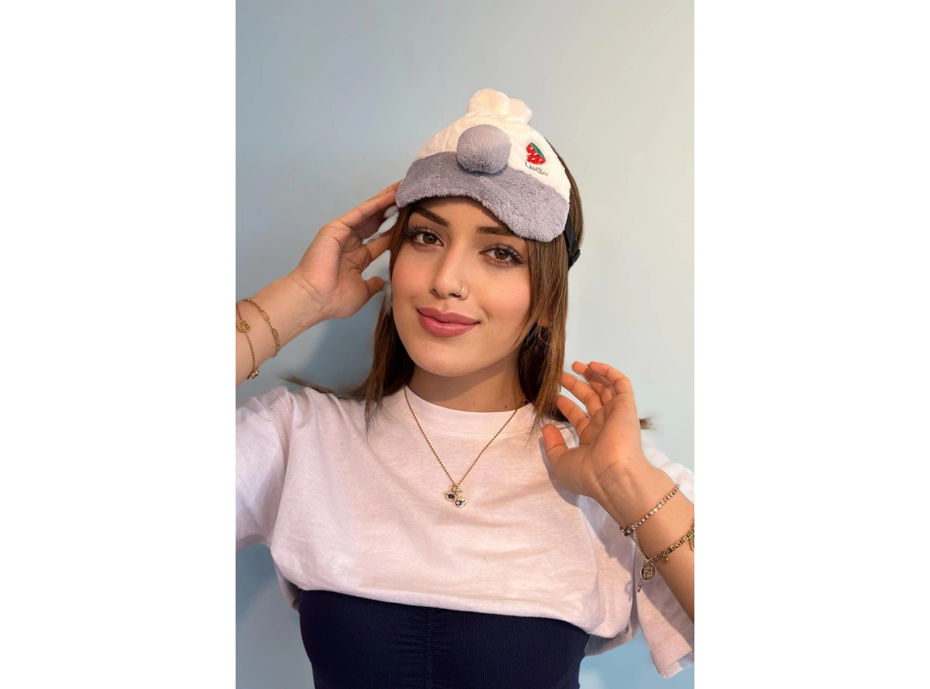 Gri Renk Tavşan Figürlü Peluş Uyku Bandı